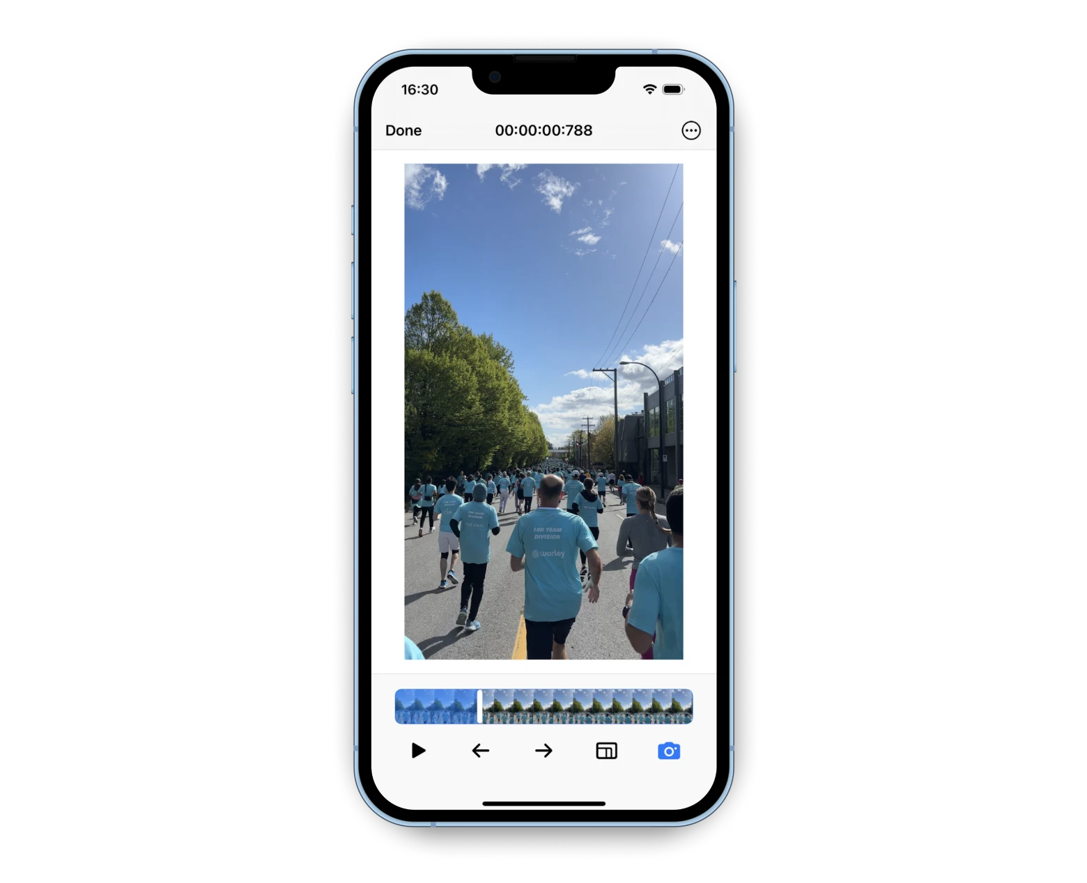 SnapMotion extract any frame of video to image on iPhone