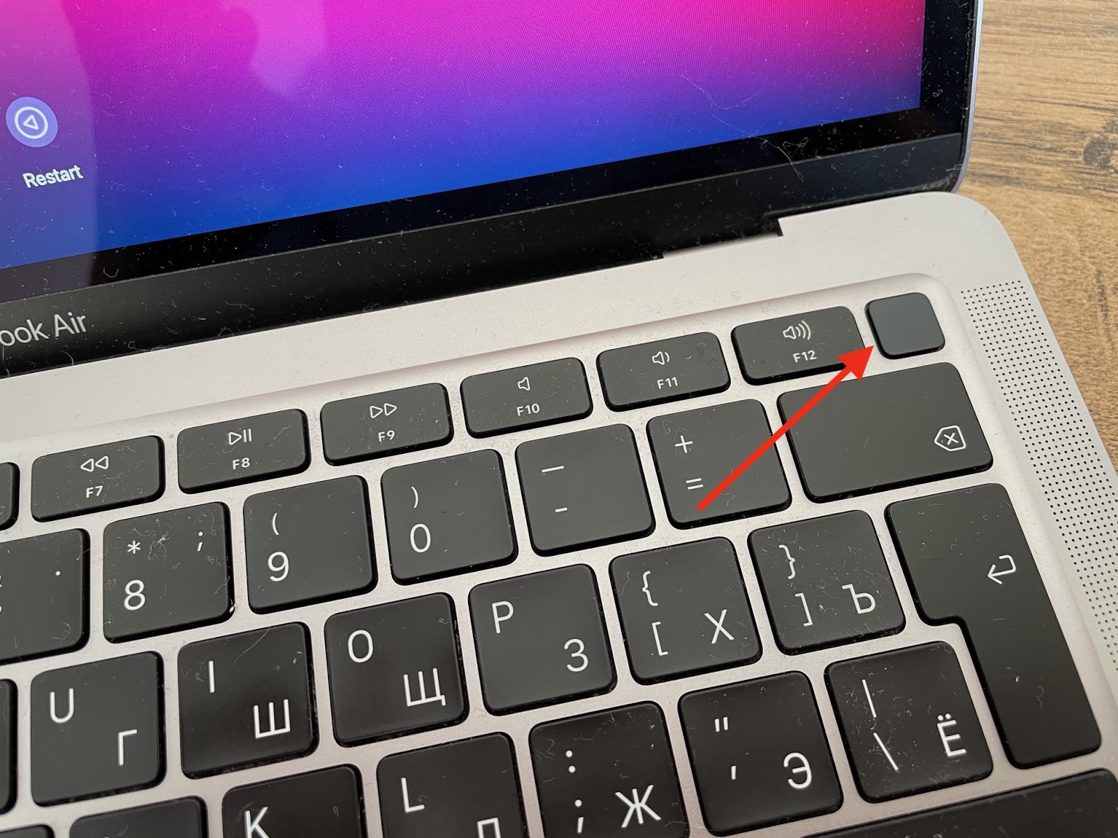 how to clean a macbook pro keyboard after a spill